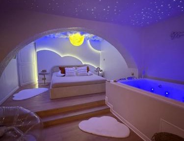 King Room with Spa Bath