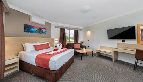Queen Room with Spa Bath