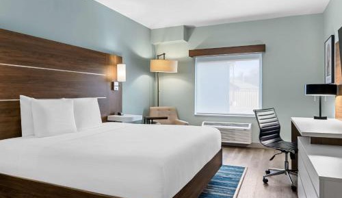 King Room with Walk-In Shower - Non-Smoking