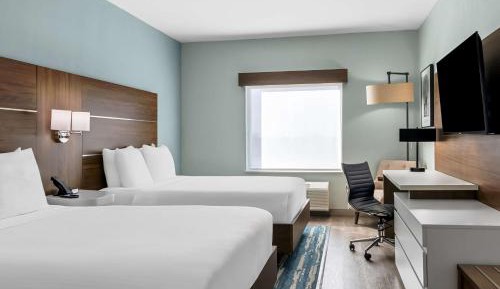 Queen Room with Two Queen Beds - Non-Smoking
