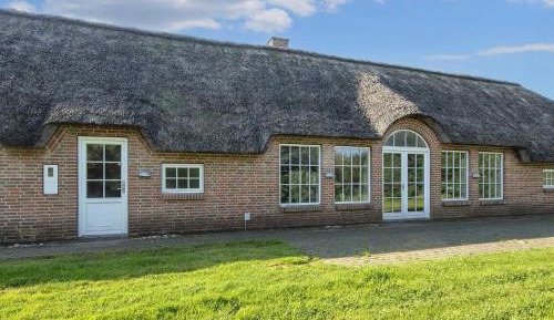 Seven-Bedroom Holiday Home