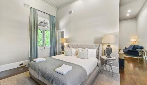 Houston Suite 