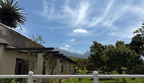 Double or Twin Room with Mountain View
