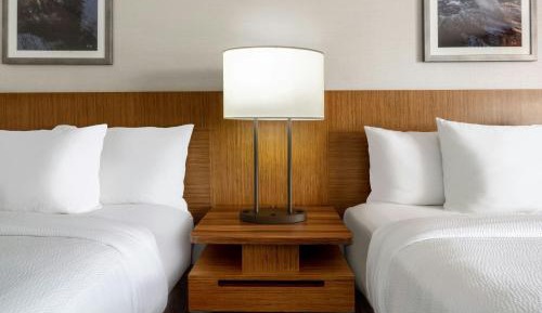 Queen Room with Two Queen Beds - Hearing Accessible