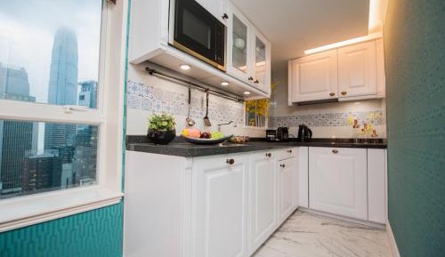 Grand Deluxe Queen Suite