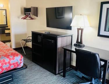 Deluxe King Suite