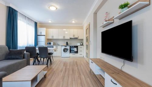 Superior One-Bedroom Apartment with Balcony