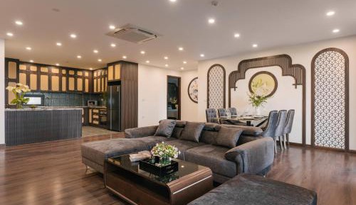 Four-Bedroom Penthouse Apartment