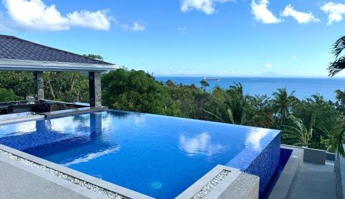 Four-Bedroom Holiday Home