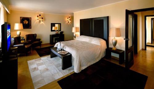 Vise-Presidential Suite