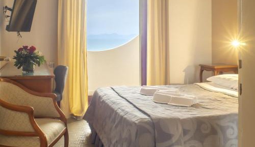 Double Room with Balcony and Sea View
