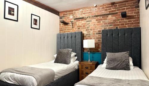 Standard Twin Room