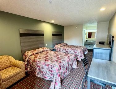 Standard Queen Room