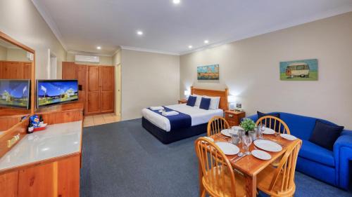 Deluxe Family Suite