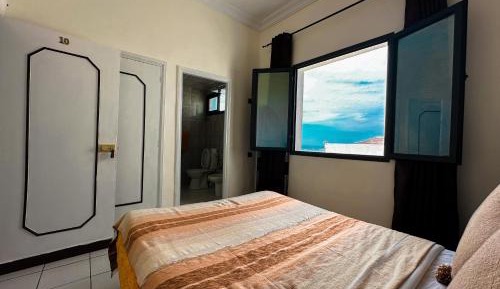 Single Room with Private Bathroom