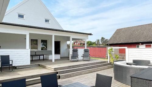 Four-Bedroom Holiday Home