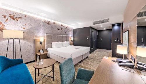 Standard King Room