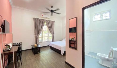 Deluxe Queen Room