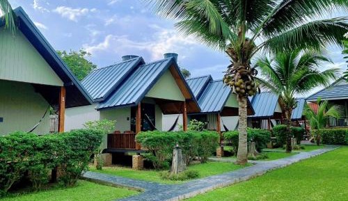 Bungalow with Patio