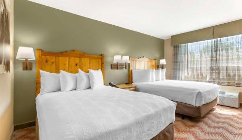 Queen Room with Two Queen Beds - Non-Smoking