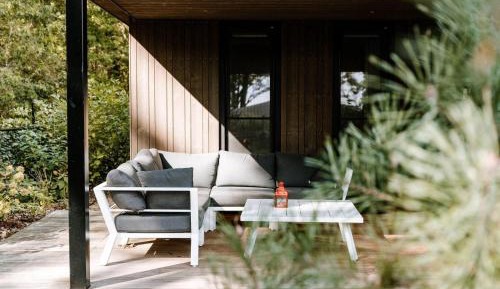 Bungalow with Garden View