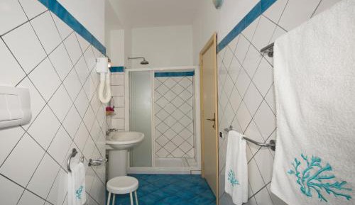 Superior Quadruple Room with Sea View