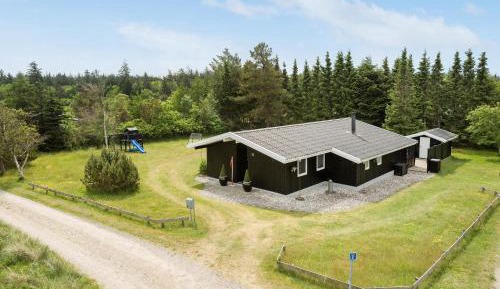 Four-Bedroom Holiday Home