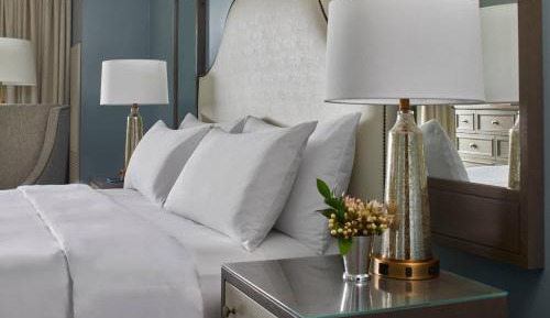 Guest room with king or queen bed with view