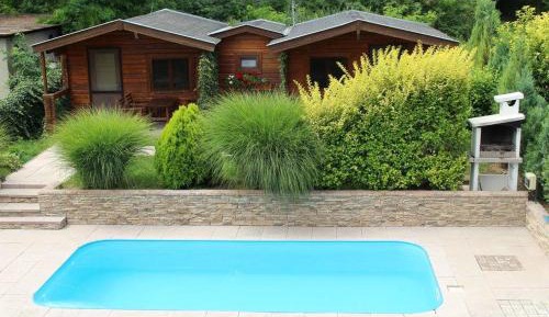 One-Bedroom Apartment with Pool View
