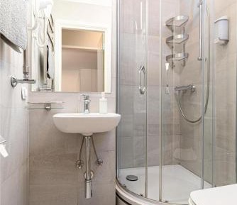  Cozy 1-bedroom Apartment ground floor