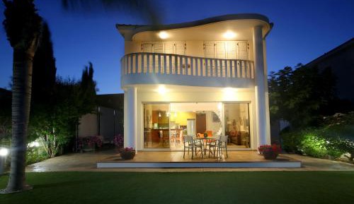 Villa with Sea View