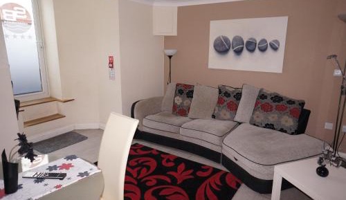 Apartment Lower Ground Floor with Terrace 