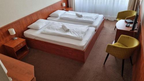 Twin Room with Terrace