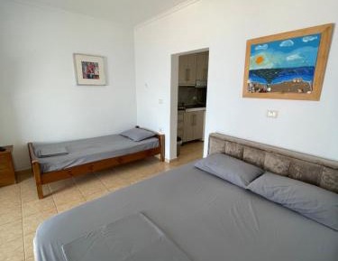 Classic Quadruple Room