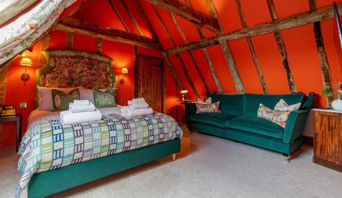 Room 4 - King Size Double Ensuite