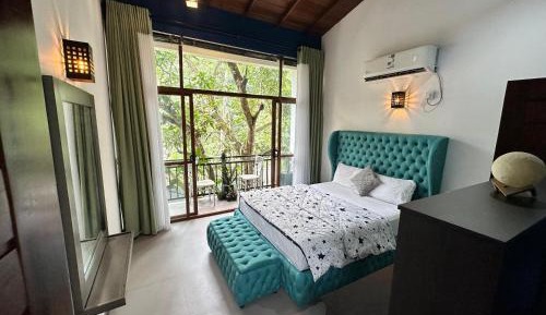 King Room with Balcony