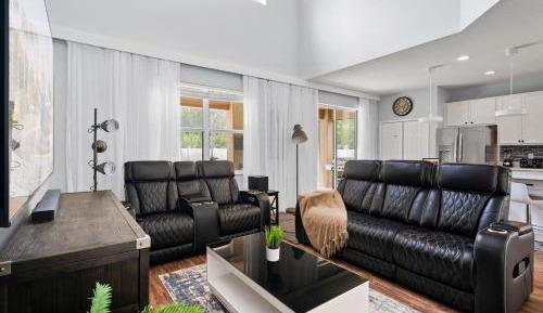 Six-Bedroom Holiday Home