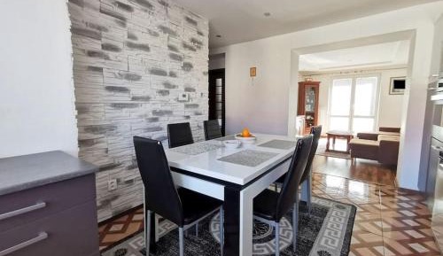 Deluxe One-Bedroom Apartment with Garden View
