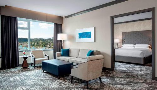 Penthouse King Suite with Sofa Bed - Lounge Access