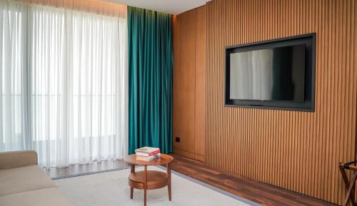 Deluxe Suite with Sea View