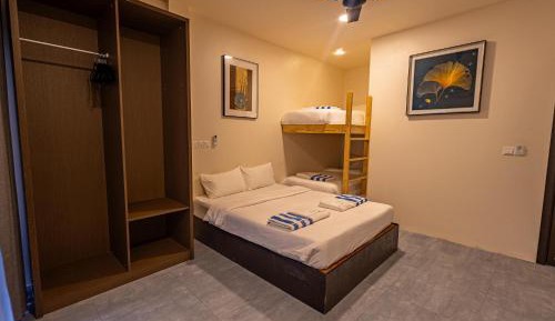 Deluxe Family Room