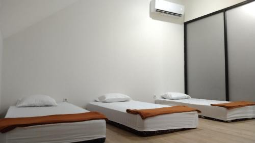 Japanese-Style Room