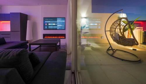 Three-Bedroom Deluxe Apartment