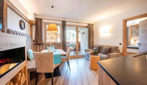 One-Bedroom Apartment with Balcony