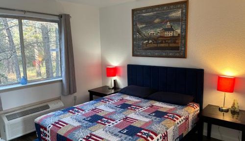 Deluxe Queen Room