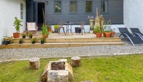 One-Bedroom Holiday Home