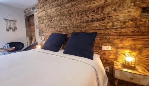 Deluxe Room 1
