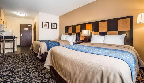 Queen Room with Two Queen Beds - Non-Smoking