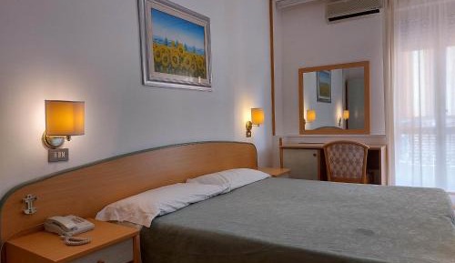 Large Double or Twin Room