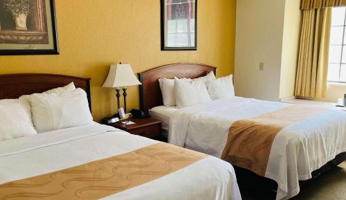 Queen Room with Two Queen Beds - Non-Smoking